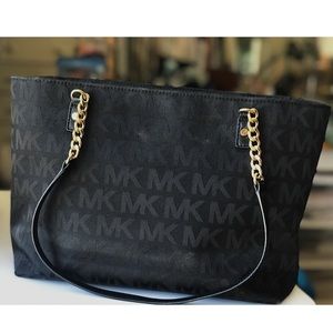 black michael kors purse